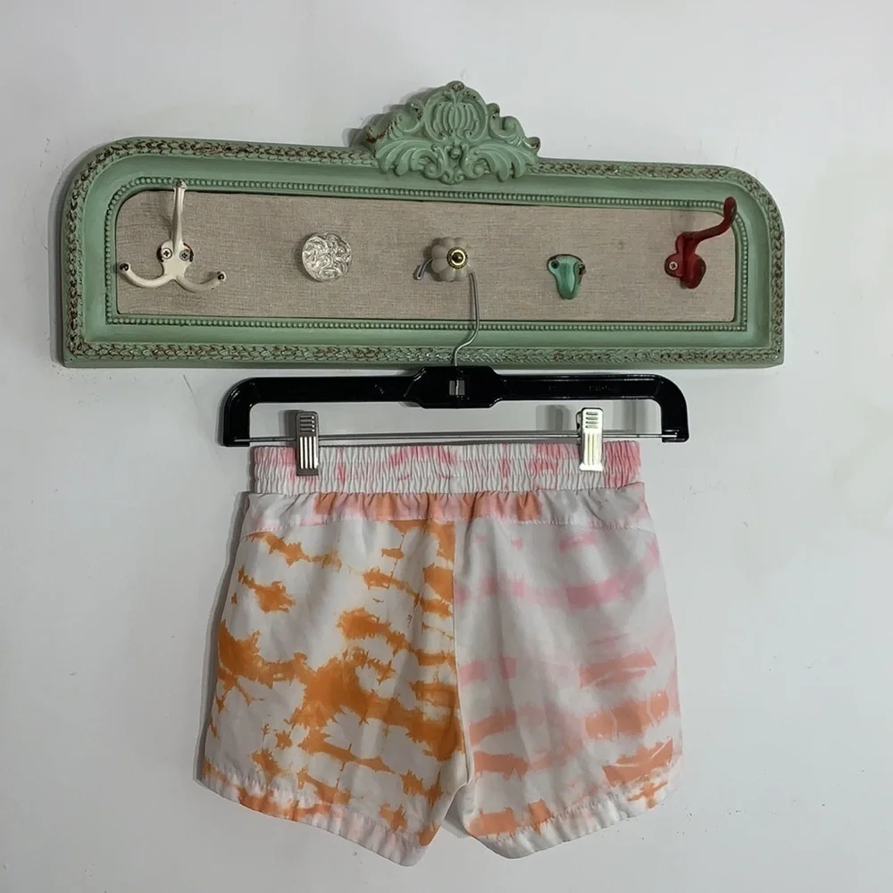 - Old Navy Activewear tie dye short large girls